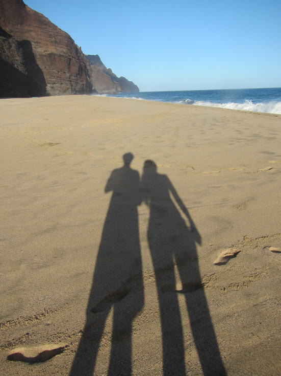 Kalalau Beach - Happy Couple Shadow
