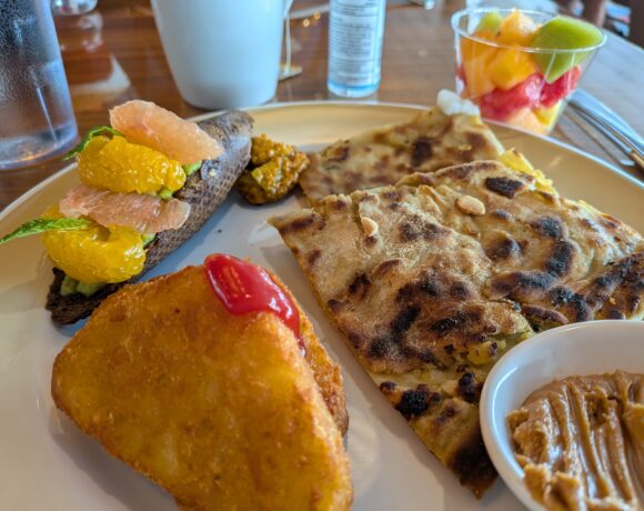 Royal Caribbean Wonder of the Seas cruise as a vegan. Breakfast buffet at the Windjammer