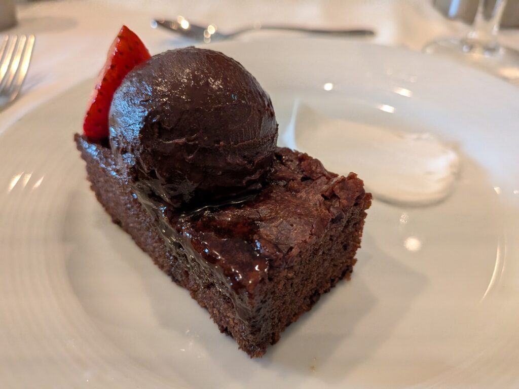 Caribbean night - chocolate fudge brownie
Royal Caribbean Cruise as a vegan